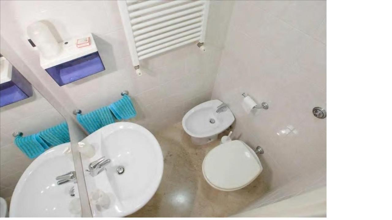 Holiday Jeans Apartment โรม ภายนอก รูปภาพ