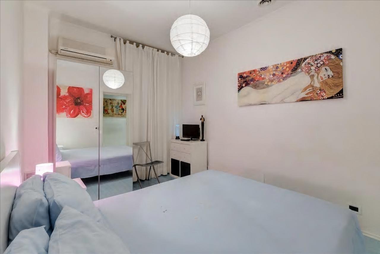 Holiday Jeans Apartment โรม ภายนอก รูปภาพ