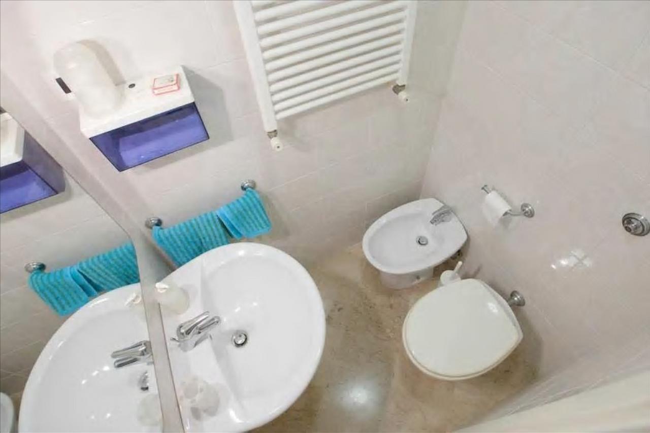 Holiday Jeans Apartment โรม ภายนอก รูปภาพ