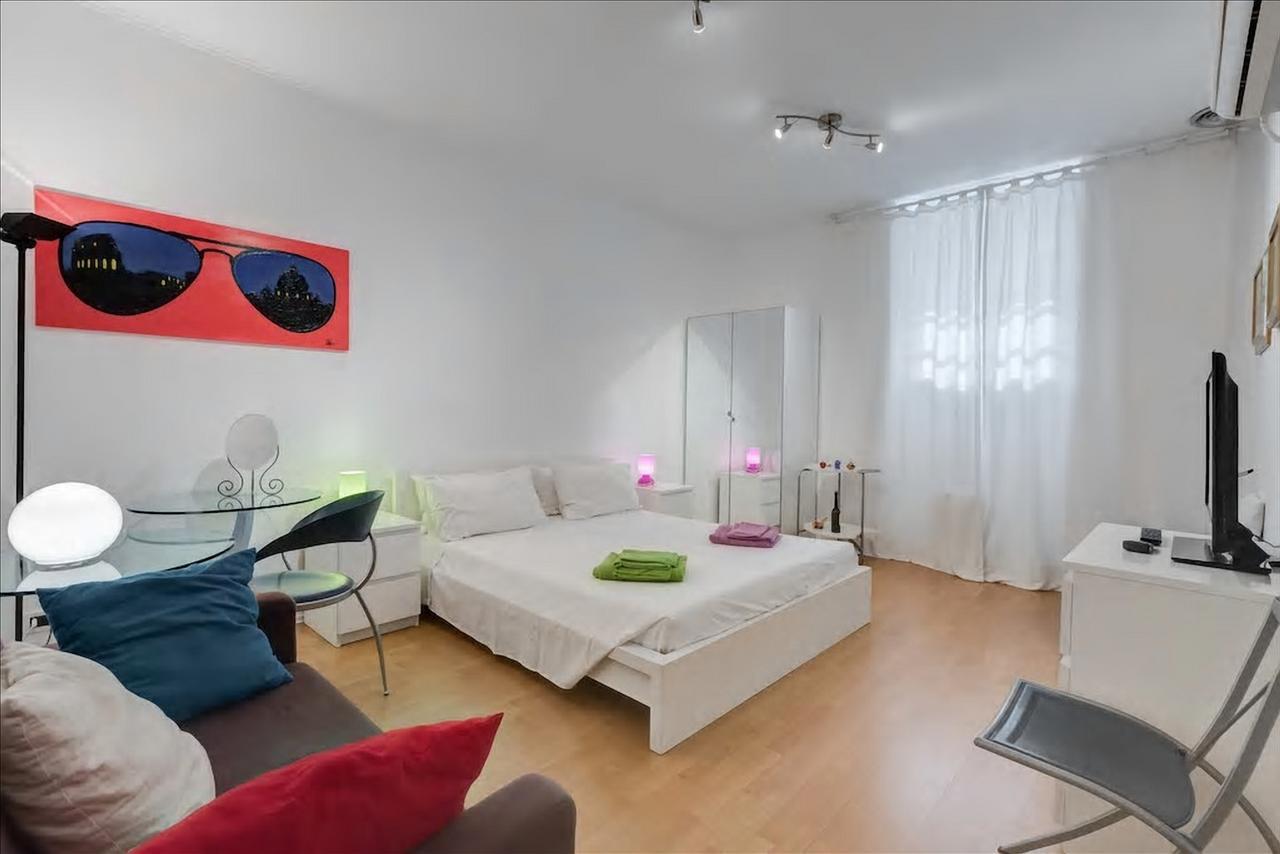 Holiday Jeans Apartment โรม ภายนอก รูปภาพ